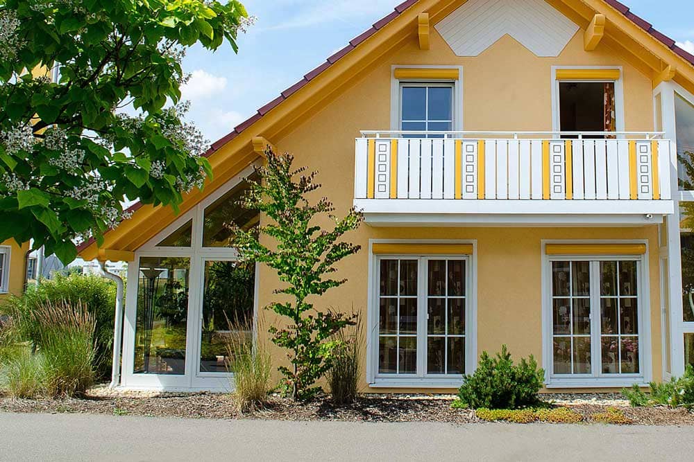 balkonbretter-aluminium-farbe-anpassen-beispiel